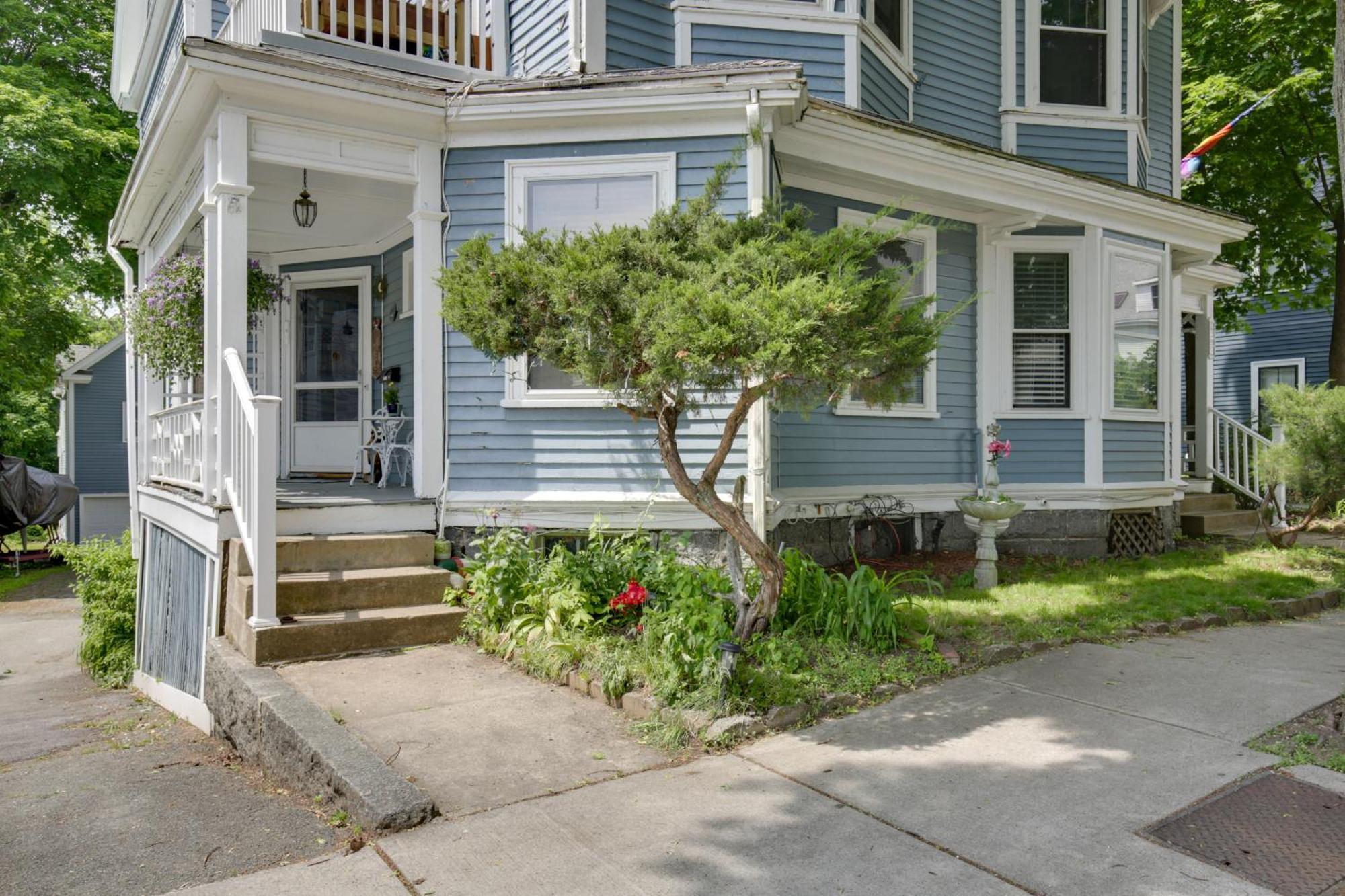 Quaint Beverly Townhome Walk To Beach And Downtown! ภายนอก รูปภาพ