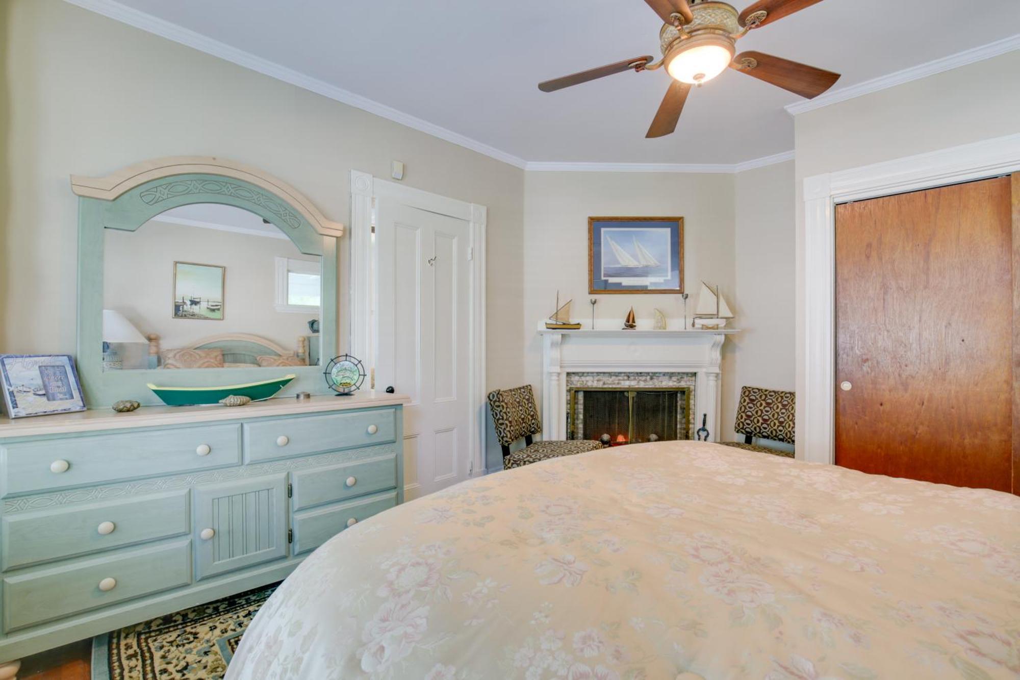 Quaint Beverly Townhome Walk To Beach And Downtown! ภายนอก รูปภาพ